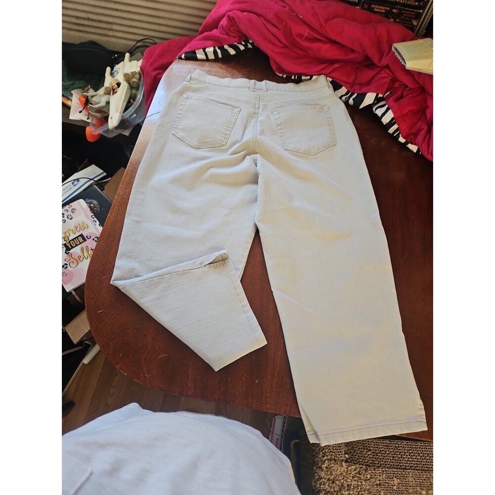 Gloria Vanderbilt Capri jeans - Picture 3 of 5